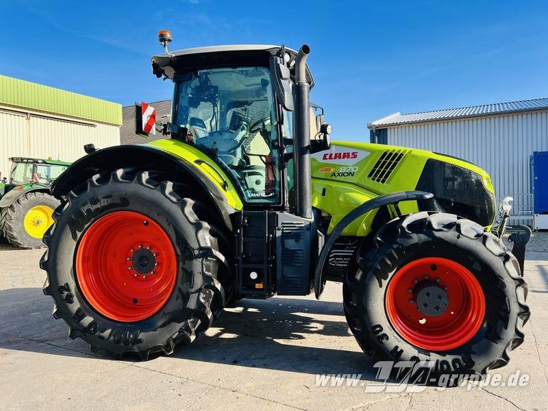 Traktor CLAAS Axion 870