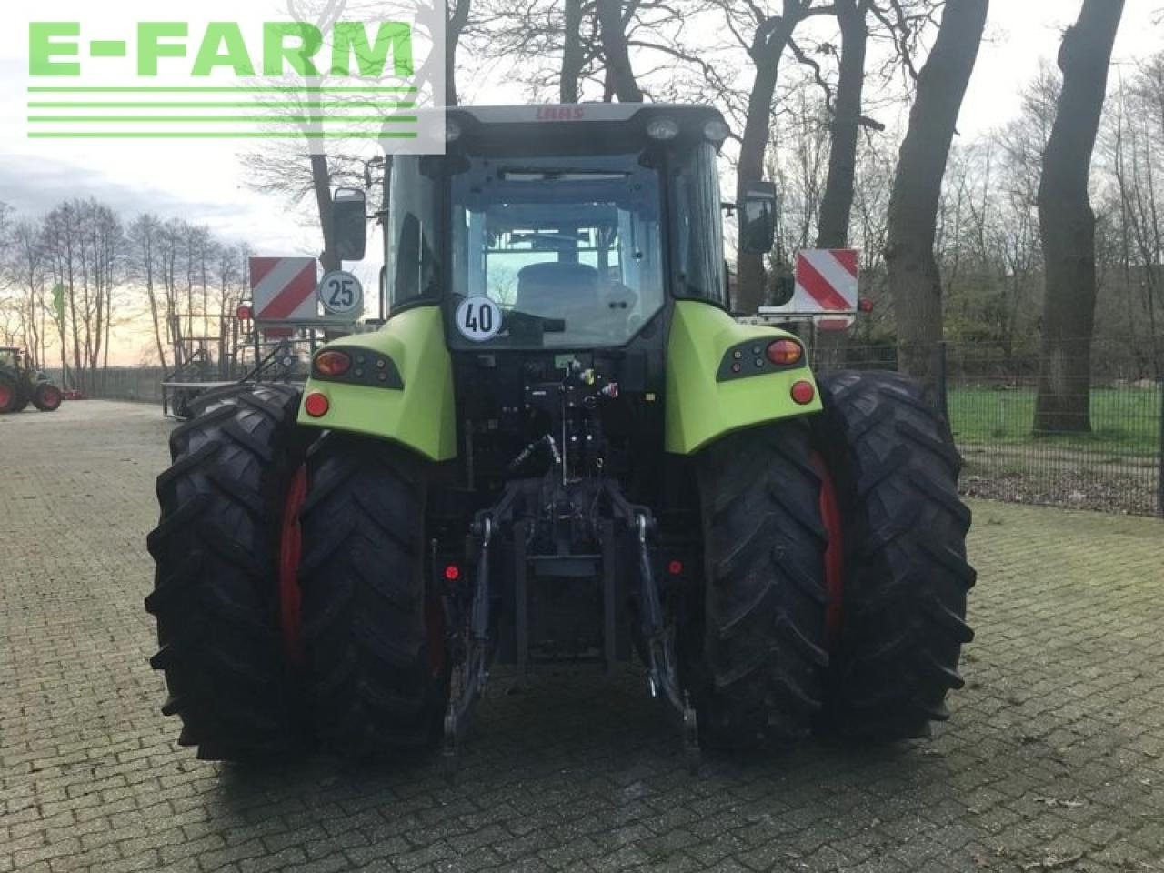 Traktor CLAAS arion 410