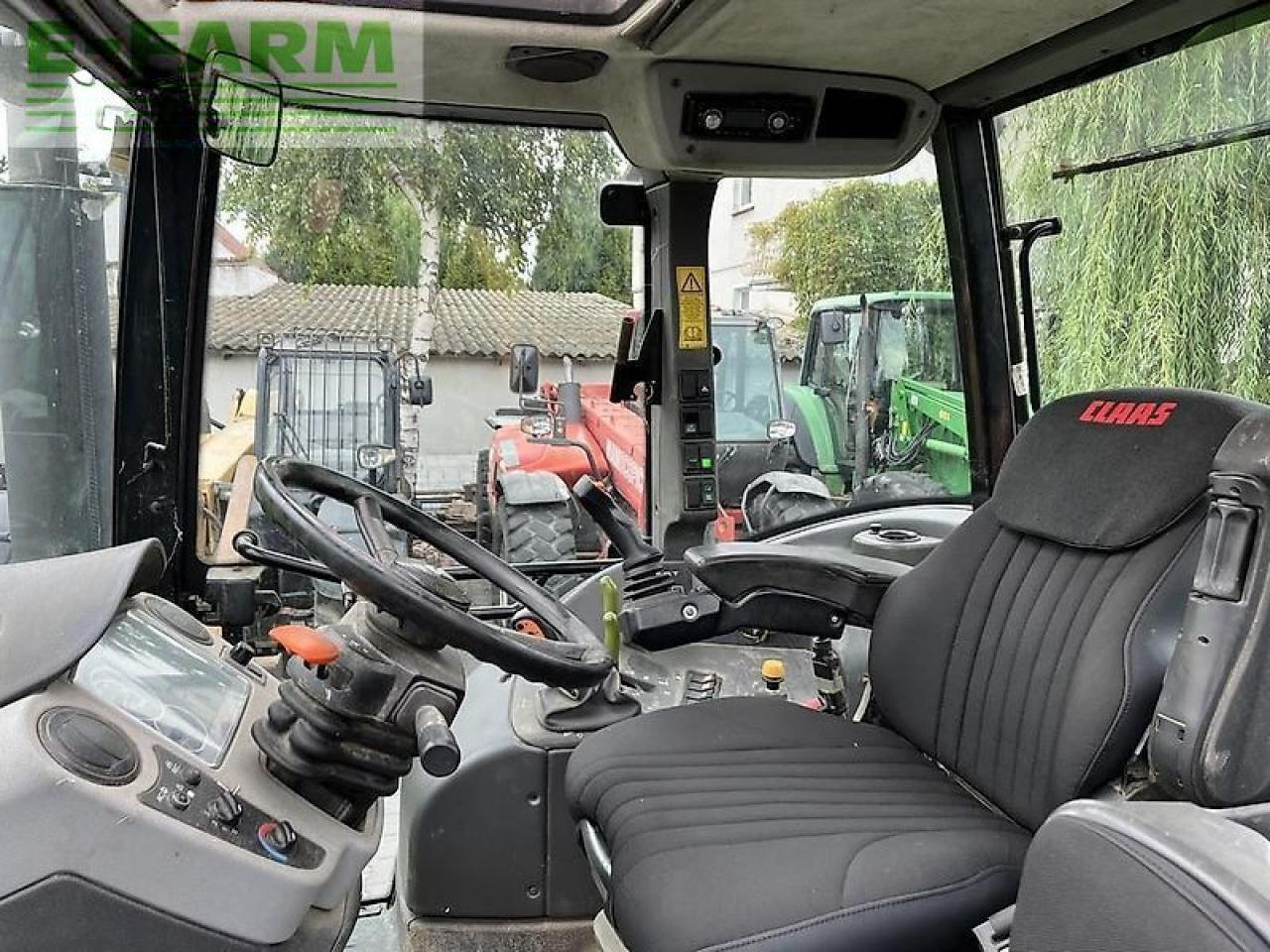 Traktor CLAAS arion 420 cis + claas fl100