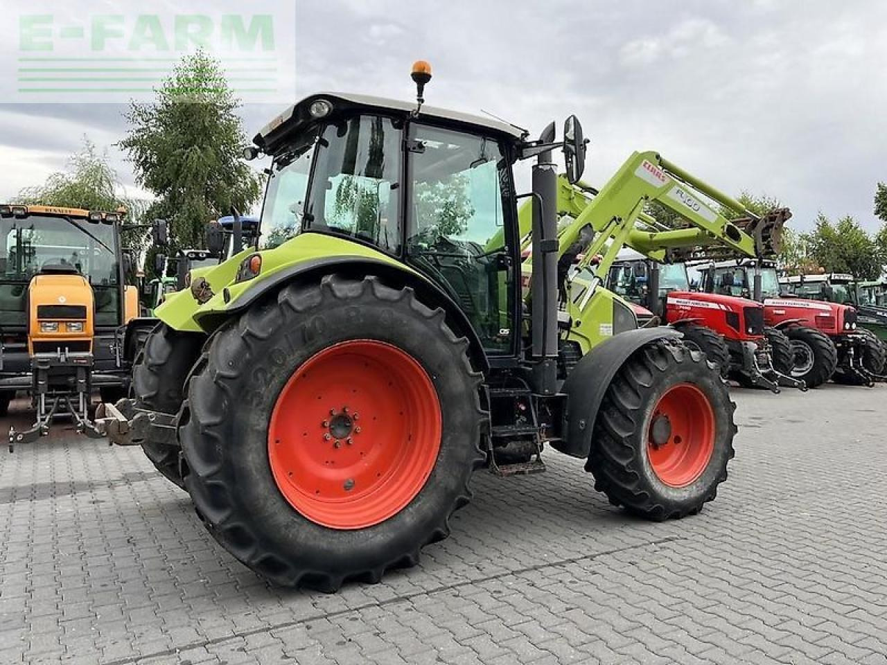 Traktor CLAAS arion 420 cis + claas fl100