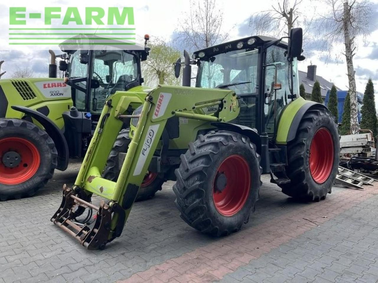 Traktor CLAAS arion 420 cis + claas fl100