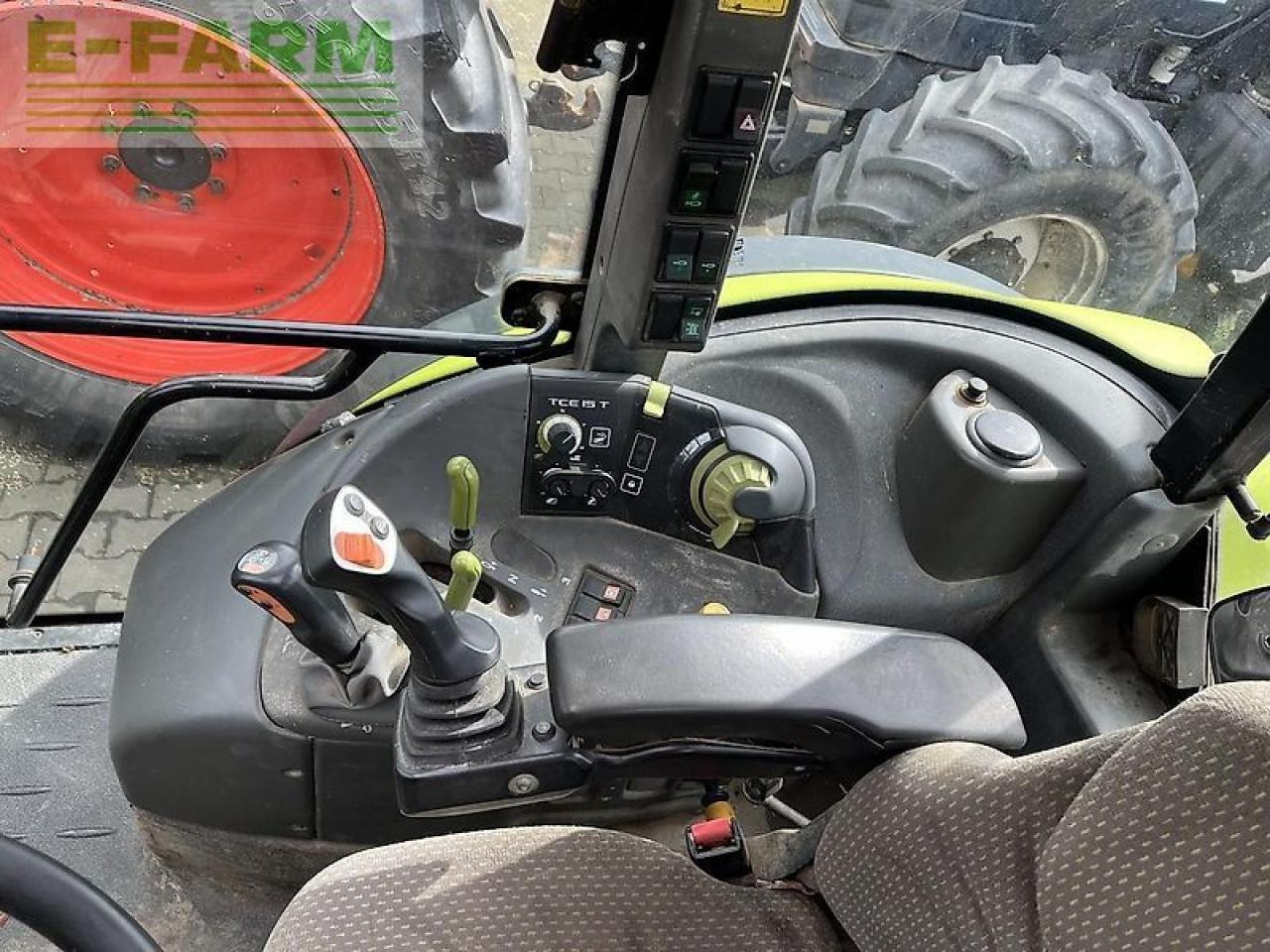 Traktor CLAAS arion 420 cis + claas fl100