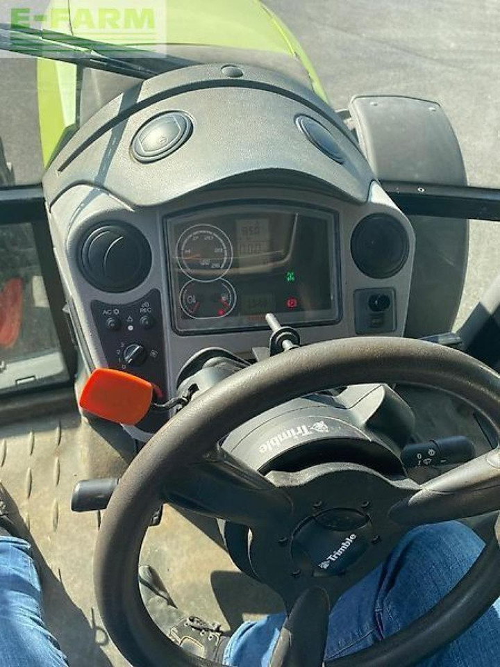 Traktor CLAAS arion 420 cis mit lenksystem und frontkraftheber