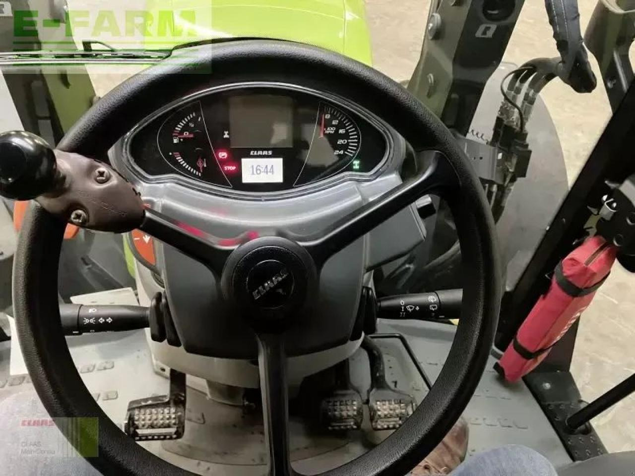 Traktor CLAAS arion 440