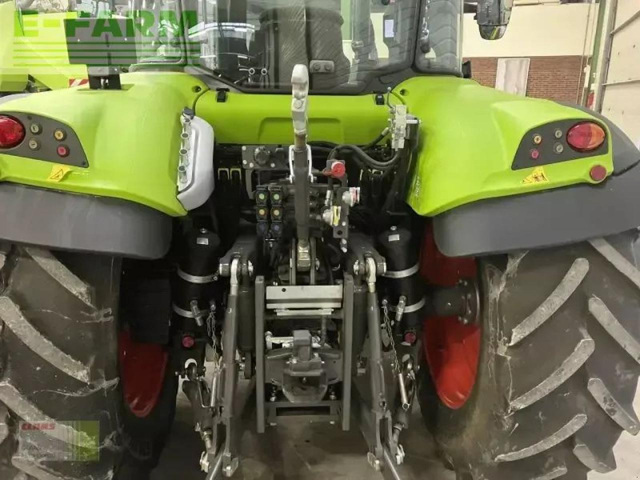 Traktor CLAAS arion 440
