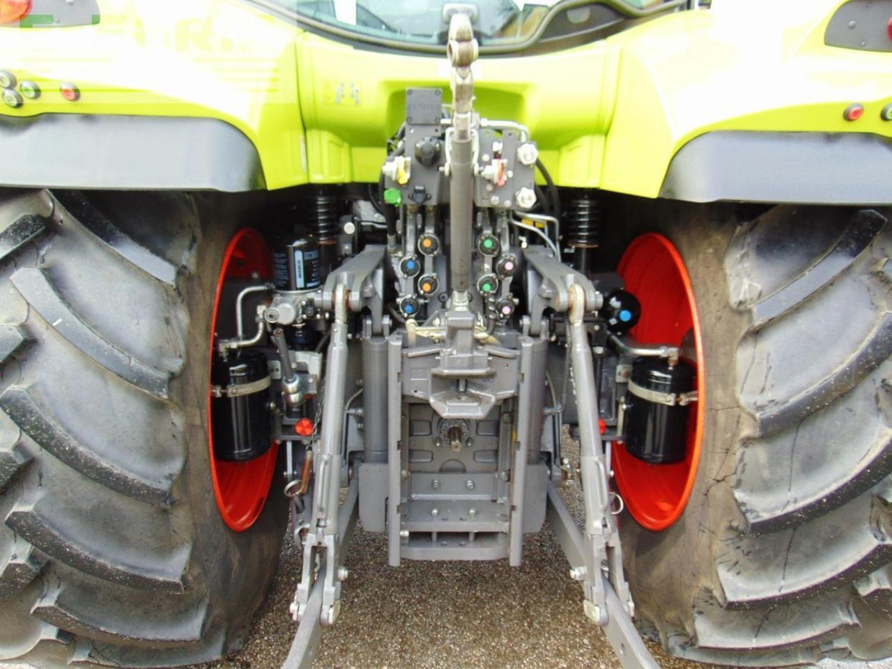 Traktor CLAAS arion 550 cmatic cis+ CMATIC CIS+