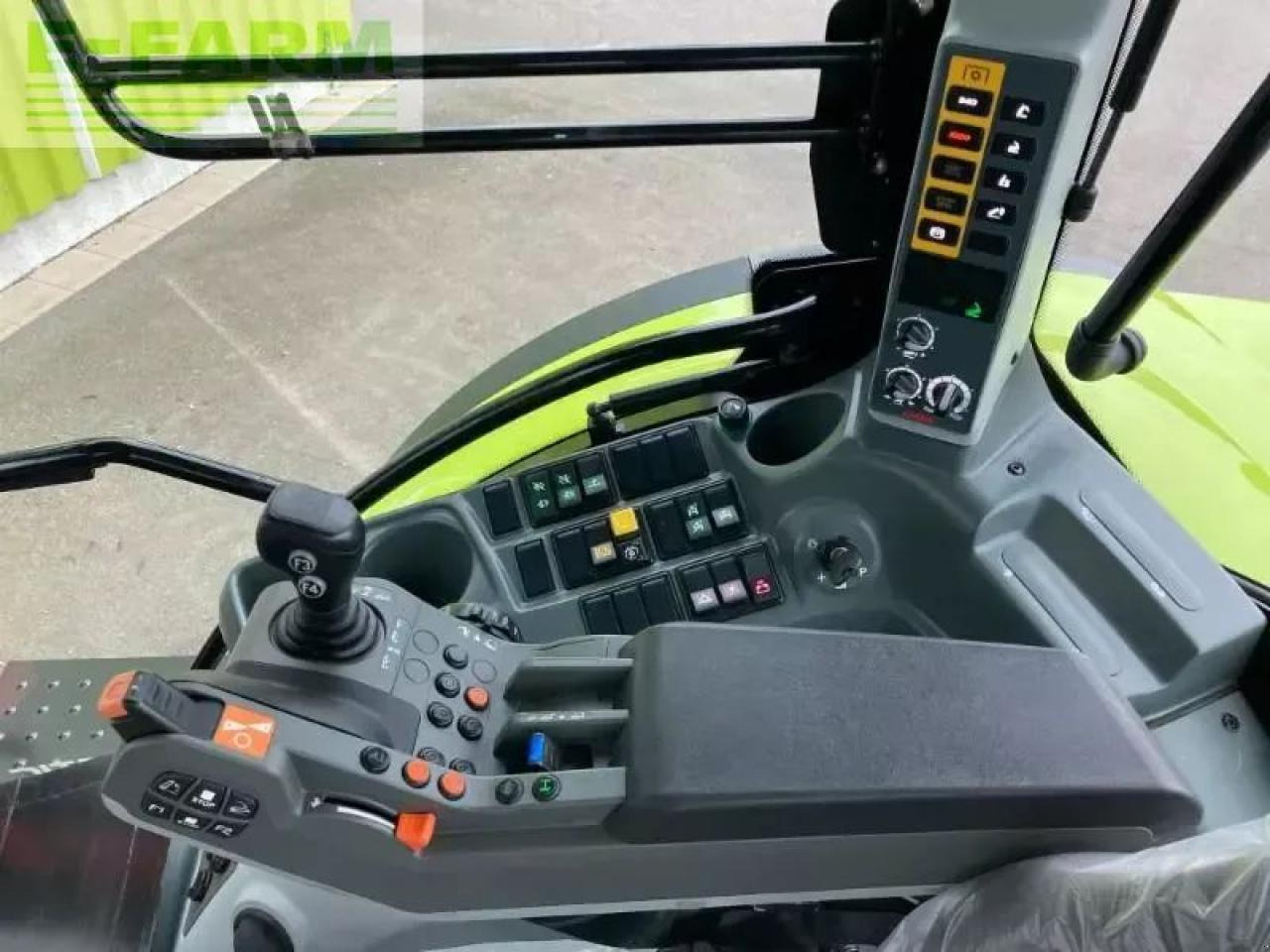 Traktor CLAAS arion 550 cmatic cis+ CMATIC CIS+
