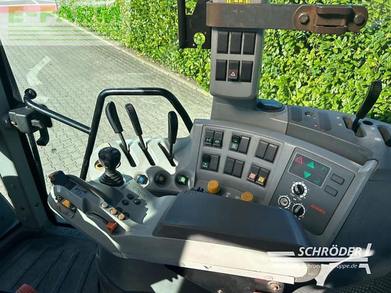 Traktor CLAAS arion 640