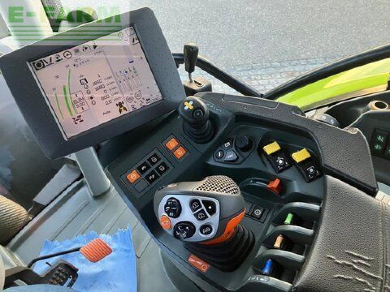 Traktor CLAAS arion 650 c-matic CMATIC CIS