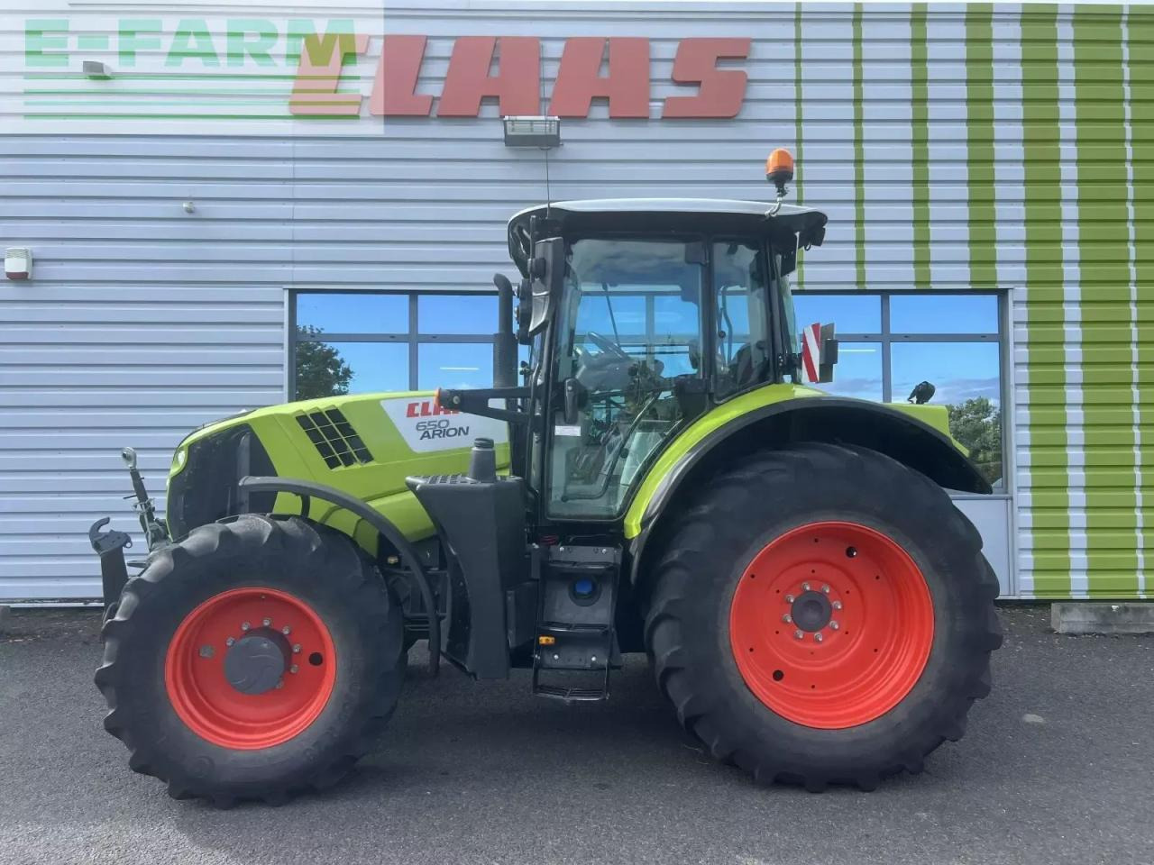 Traktor CLAAS arion 650 concept