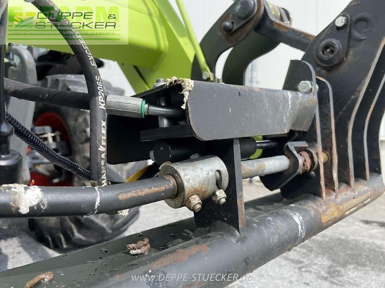 Traktor CLAAS arion 650 hexashift