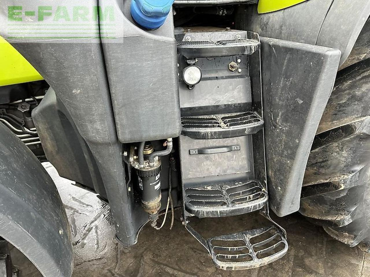 Traktor CLAAS axion 810