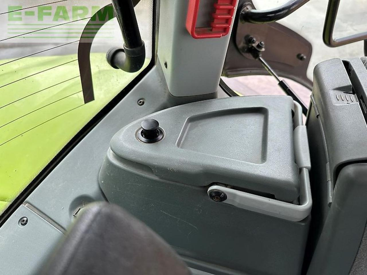 Traktor CLAAS axion 810