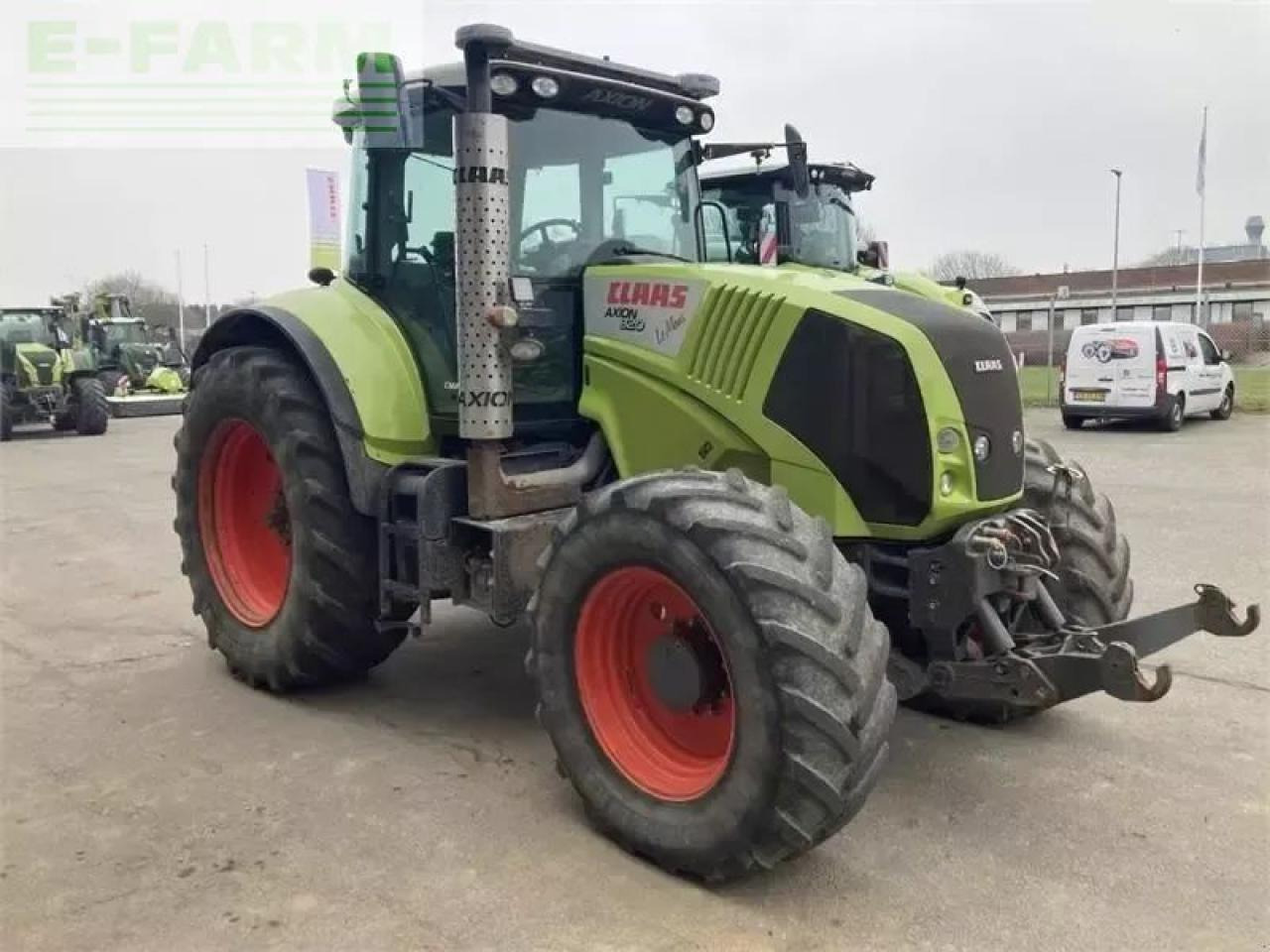 Traktor CLAAS axion 820 cmatic CMATIC