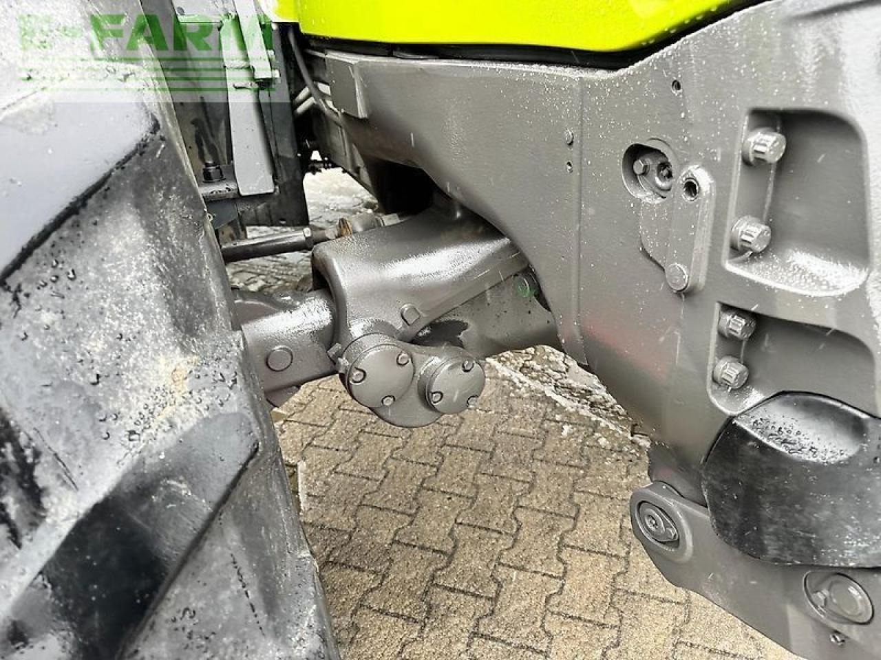 Traktor CLAAS axion 830