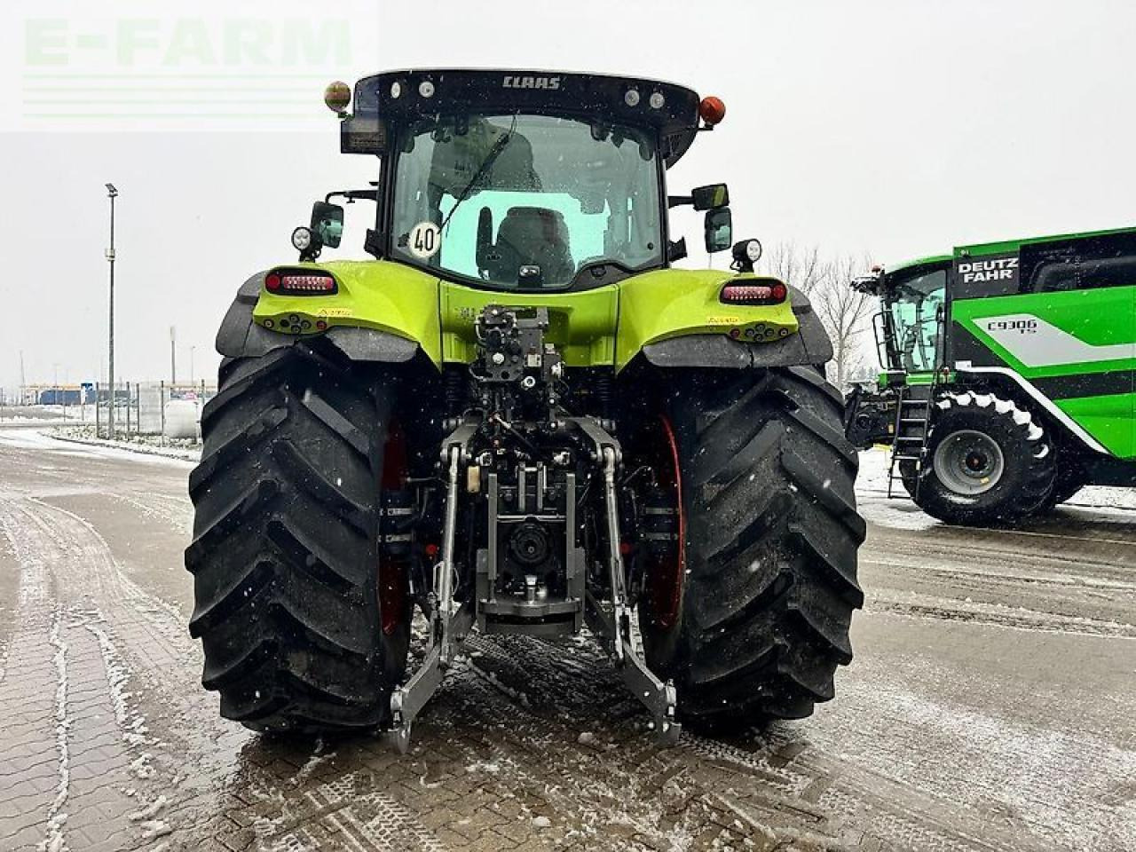 Traktor CLAAS axion 830
