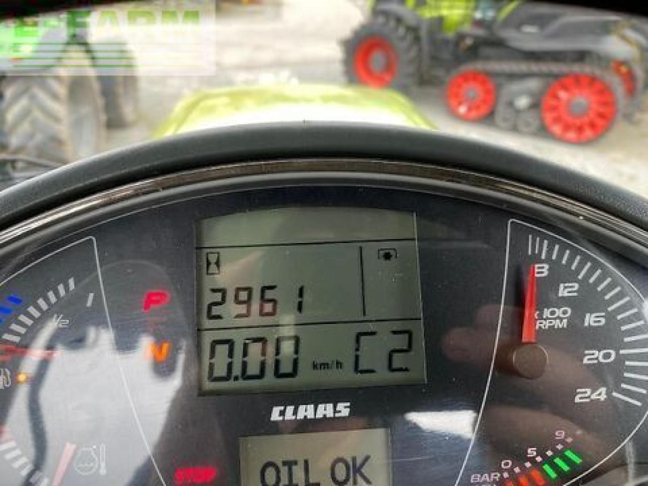 Traktor CLAAS axion 830