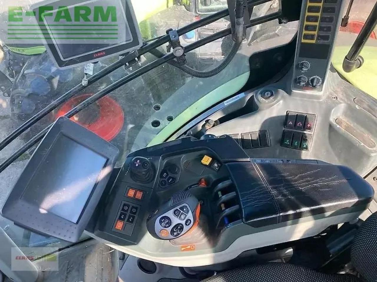 Traktor CLAAS axion 830