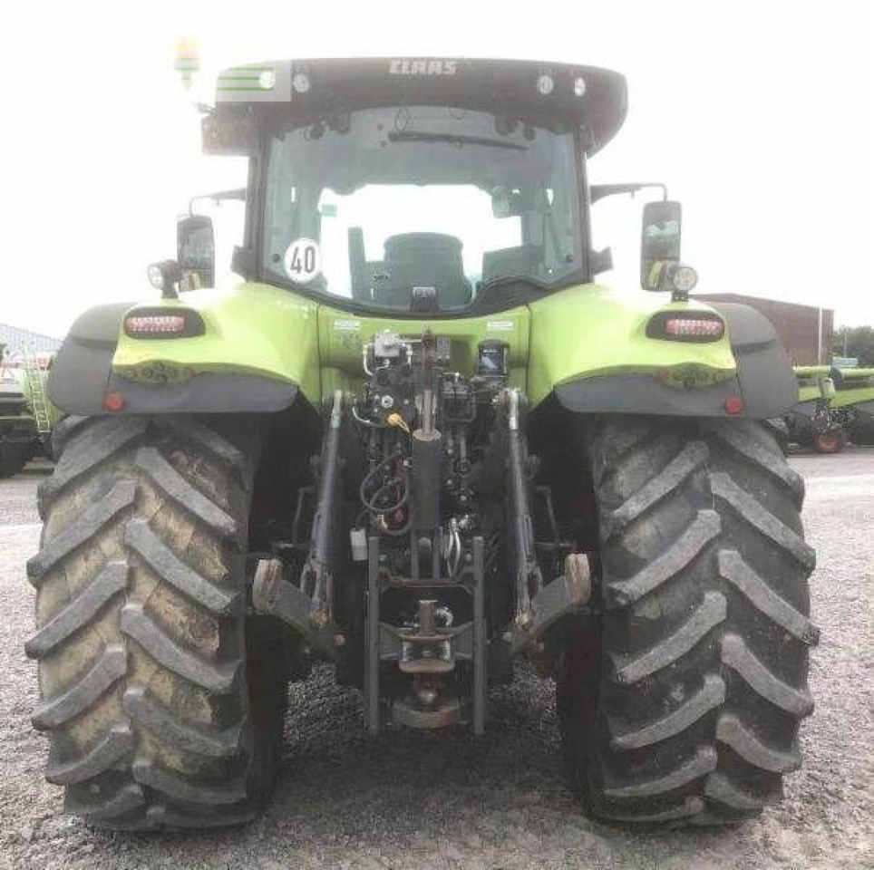 Traktor CLAAS axion 830