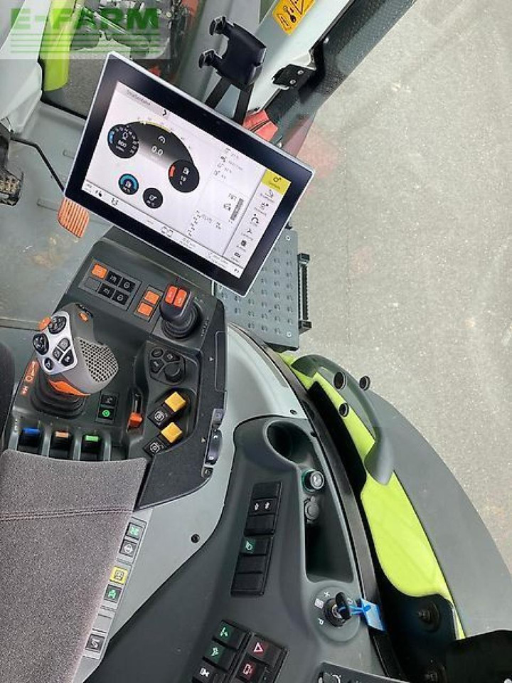 Traktor CLAAS axion 830 cmatic