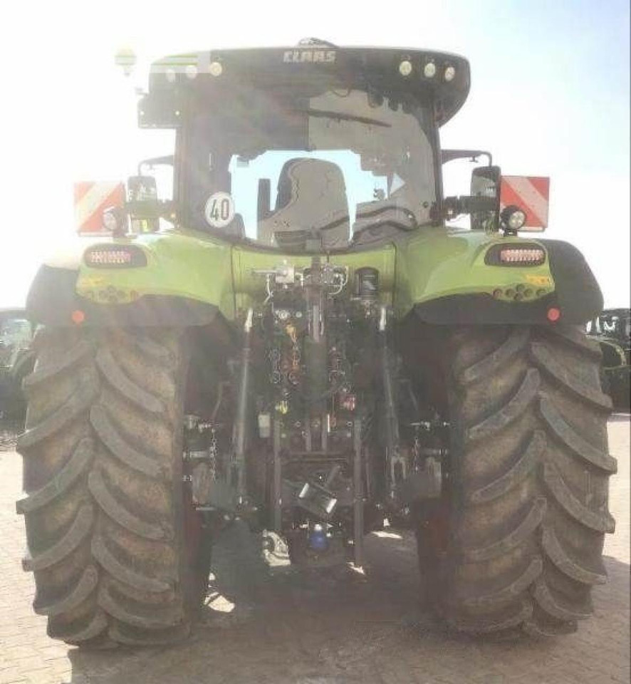 Traktor CLAAS axion 870
