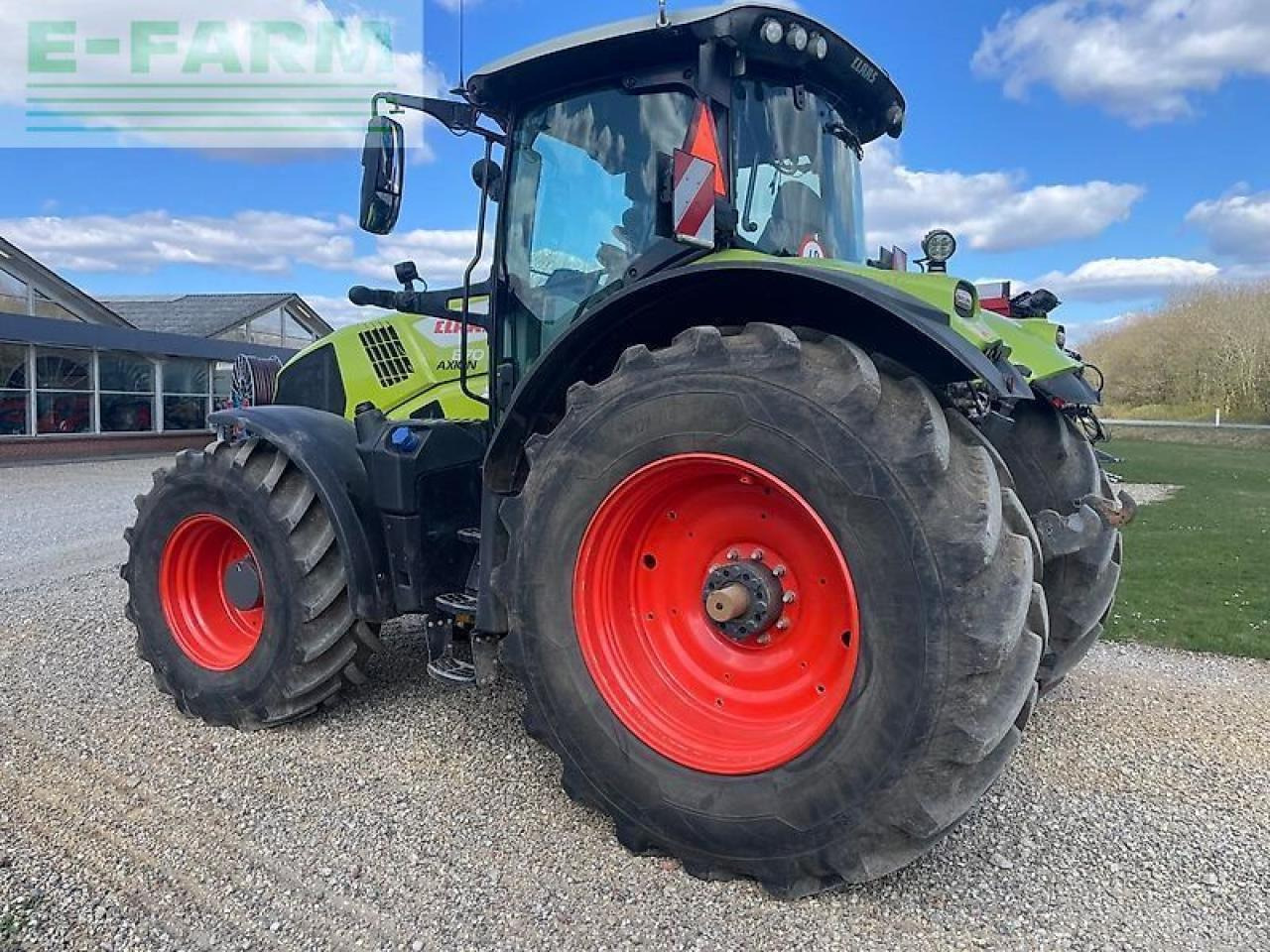 Traktor CLAAS axion 870
