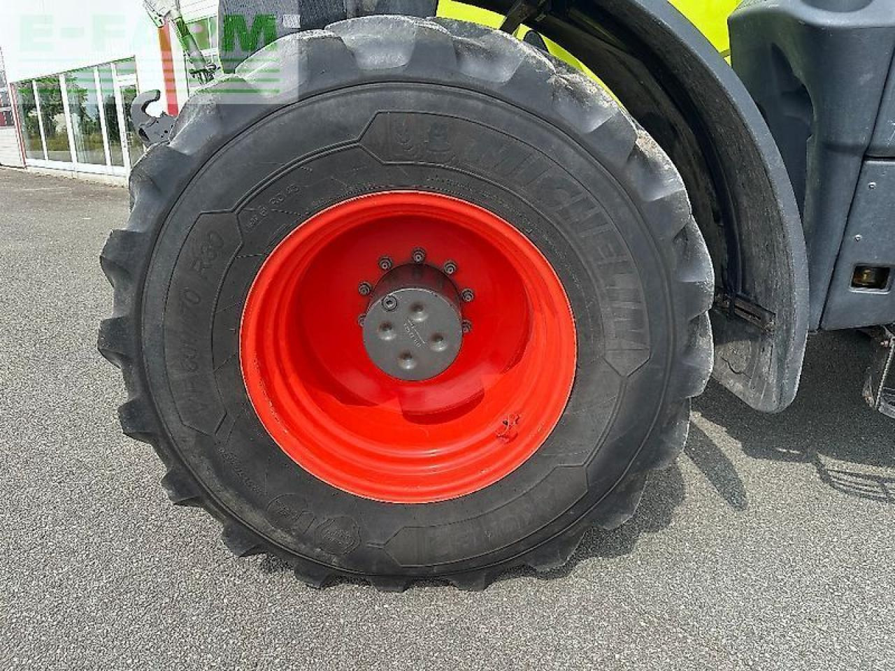 Traktor CLAAS axion 870