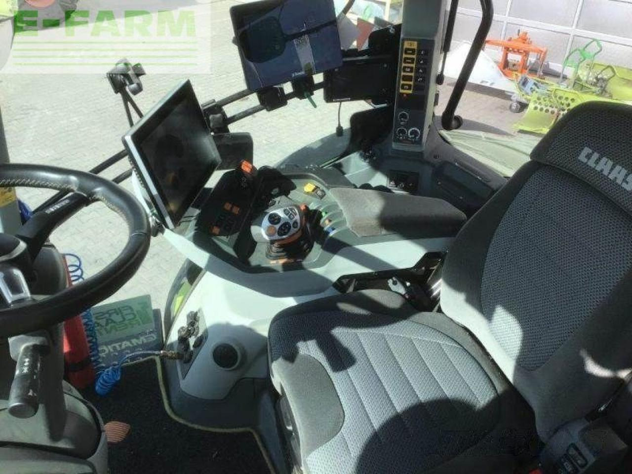 Traktor CLAAS axion 870