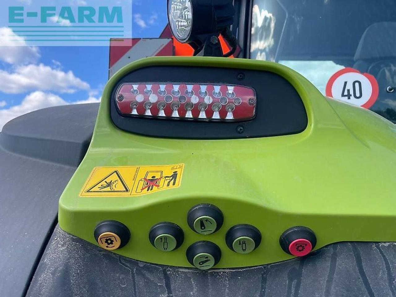 Traktor CLAAS axion 870