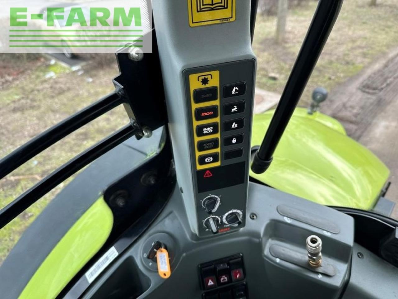 Traktor CLAAS axion 930
