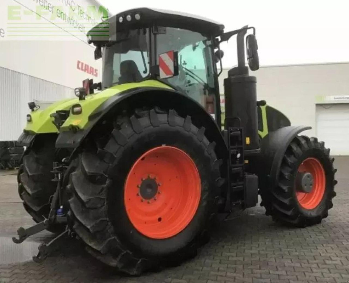 Traktor CLAAS axion 930