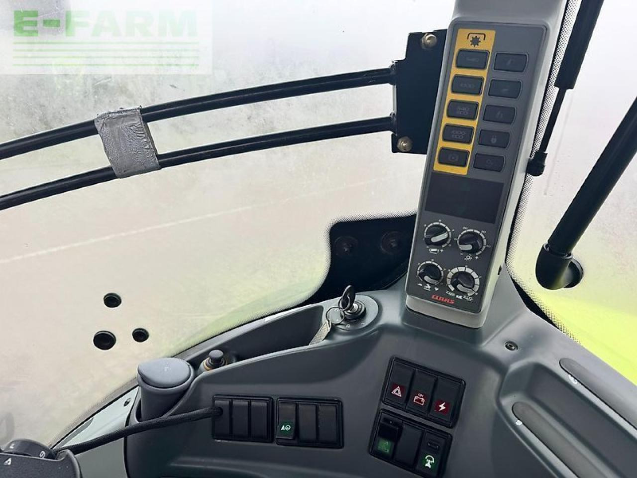 Traktor CLAAS axion 940