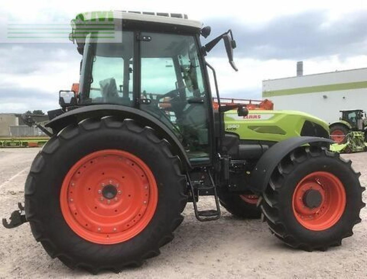 Traktor CLAAS axos 240