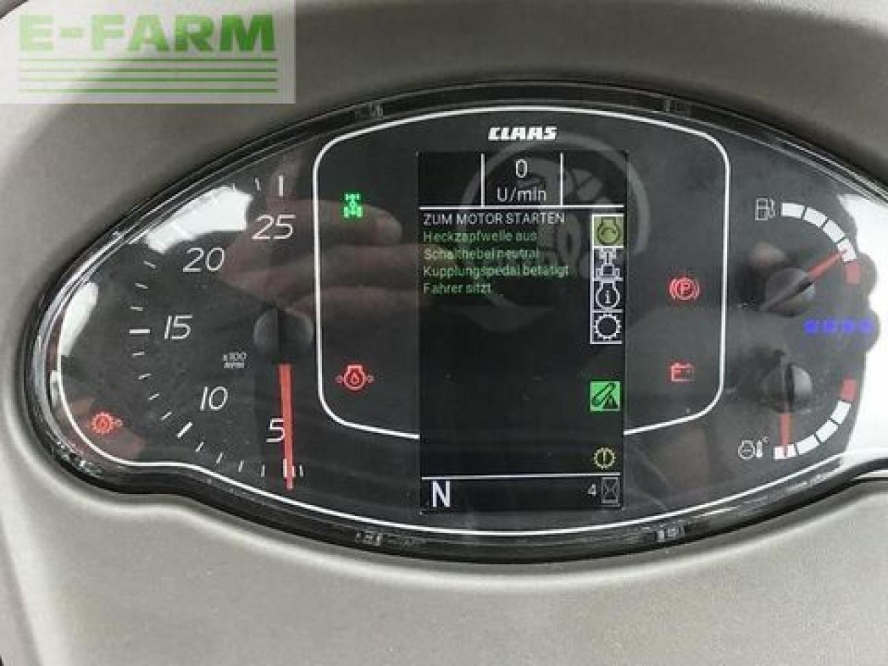 Traktor CLAAS axos 240