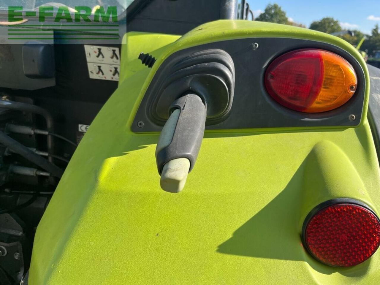 Traktor CLAAS axos 320 cx, frontlader mx u10 CX