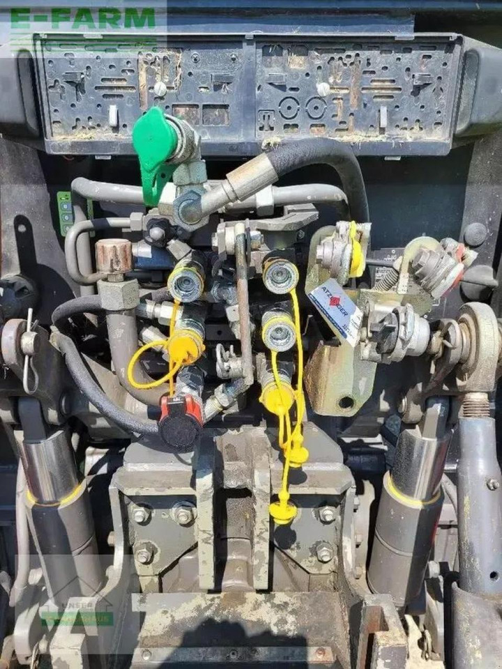 Traktor CLAAS axos 340