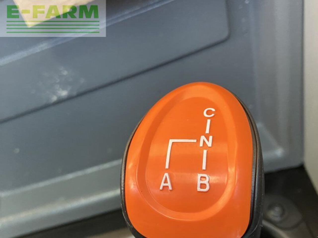 Traktor CLAAS elios 320