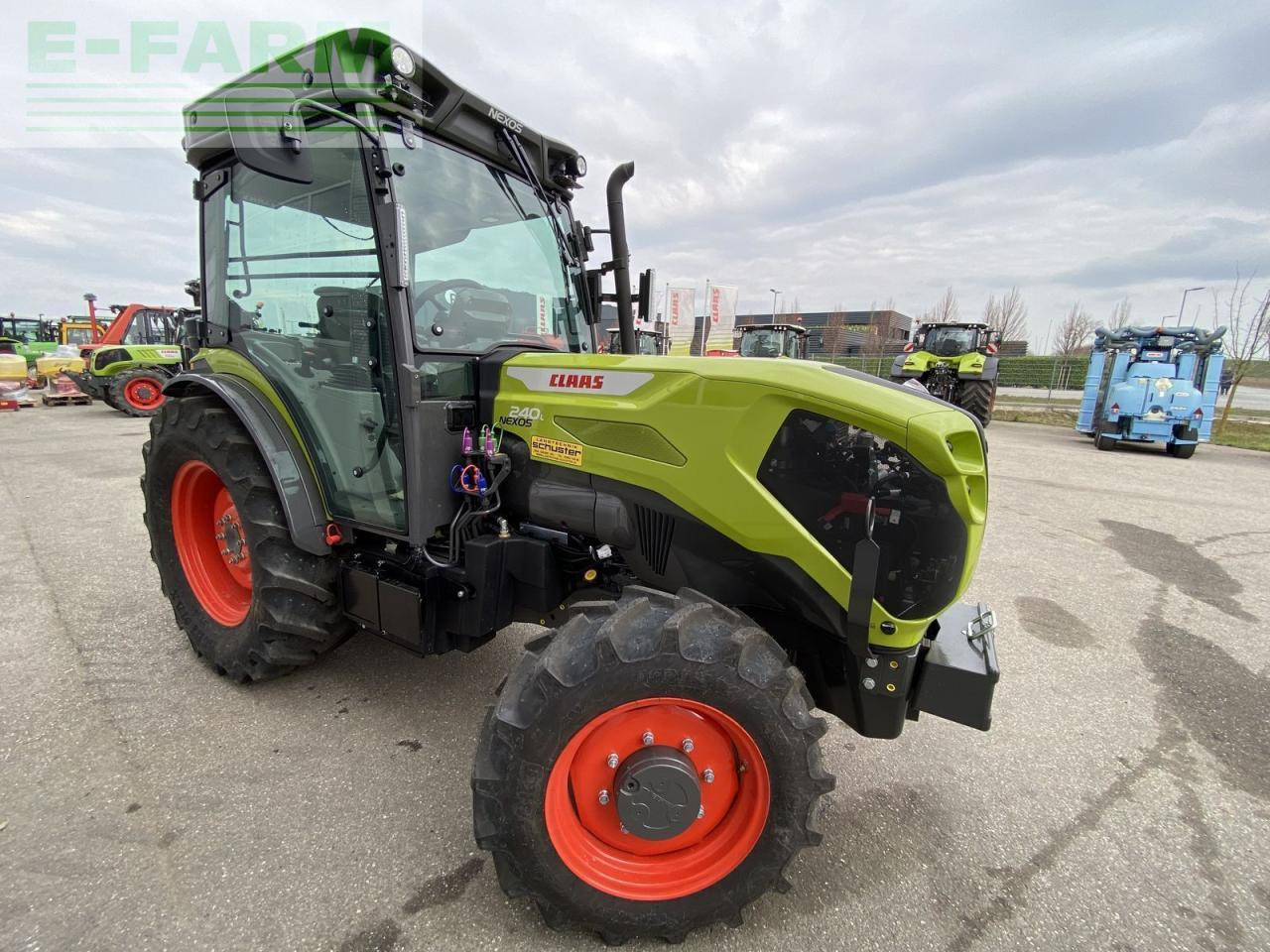 Traktor CLAAS nexos 240 l comfort