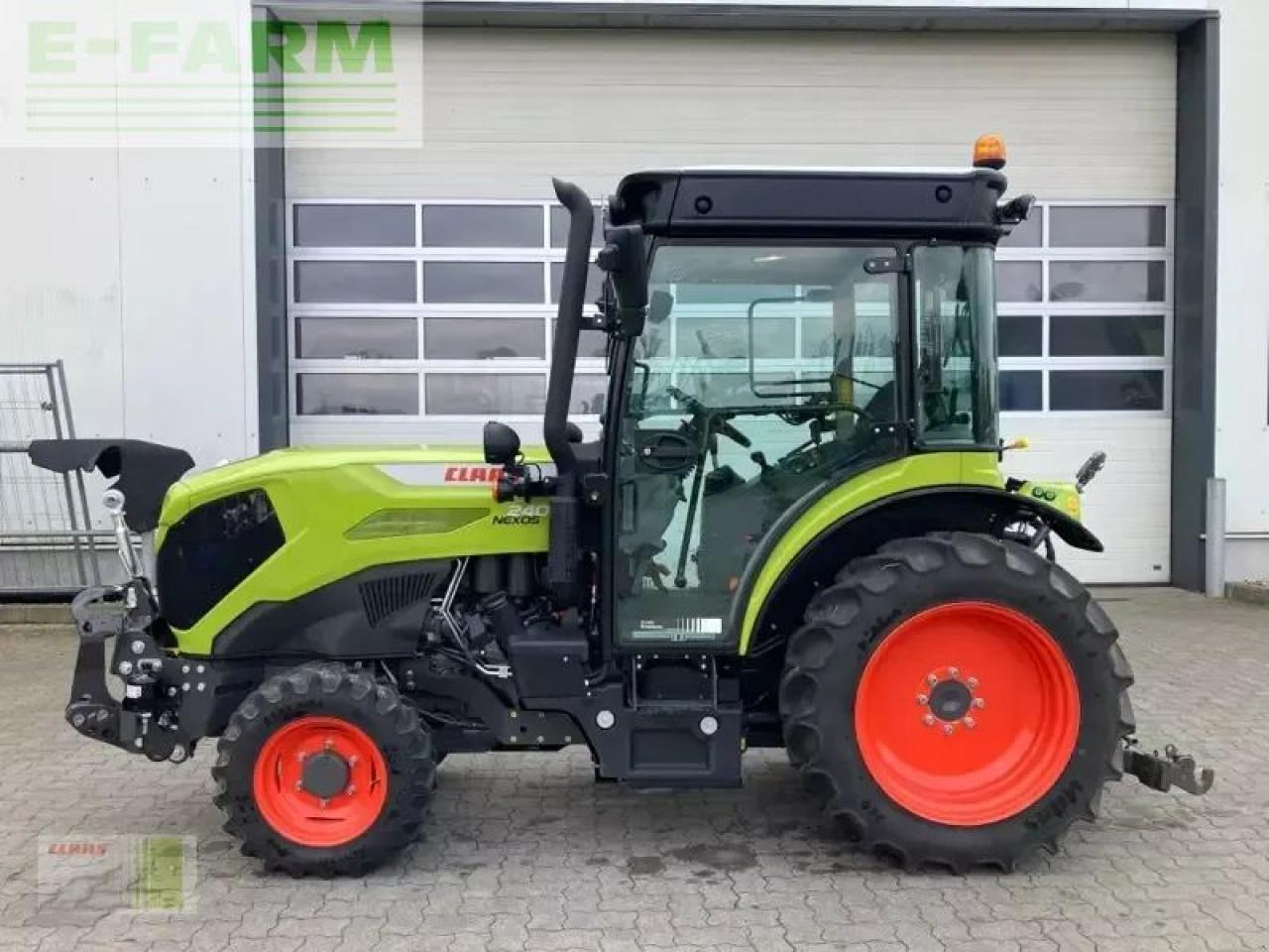 Traktor CLAAS nexos 240 s advanced