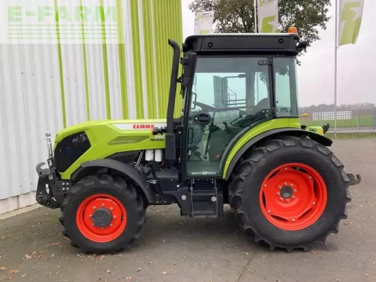 Traktor CLAAS nexos 260 l