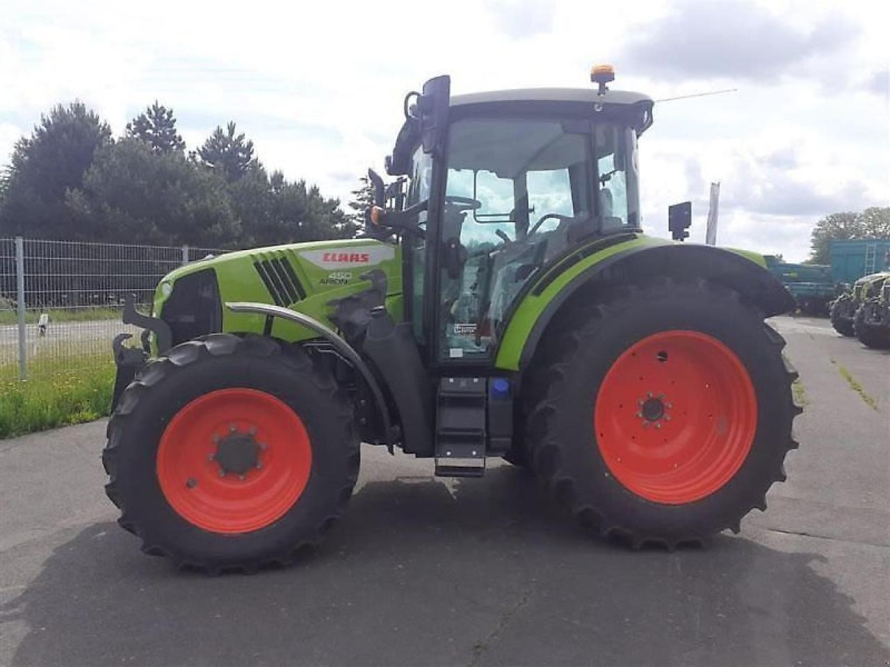 Traktor CLAAS traktor arion 450 cis+ CIS+