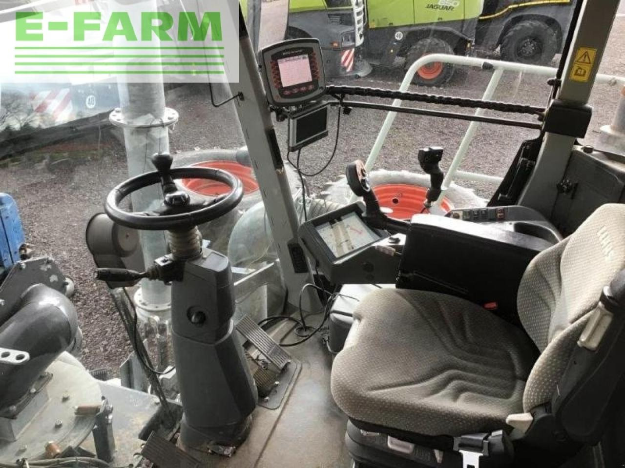 Traktor CLAAS xerion 3800 saddle trac SADDLE TRAC