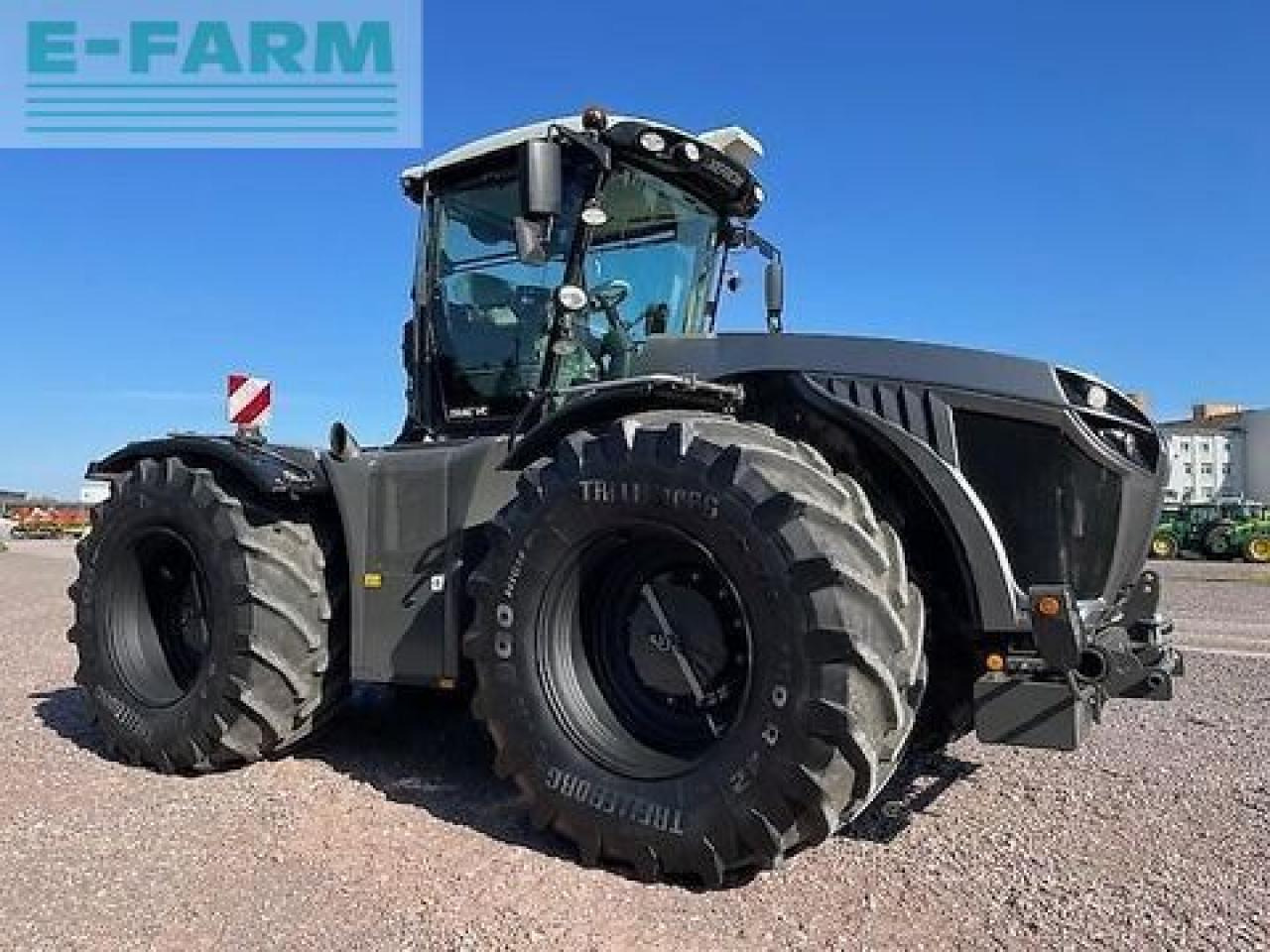Traktor CLAAS xerion 4000 trac vc TRAC VC