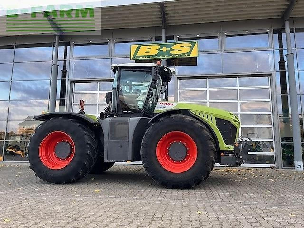 Traktor CLAAS xerion 4000 trac vc TRAC VC