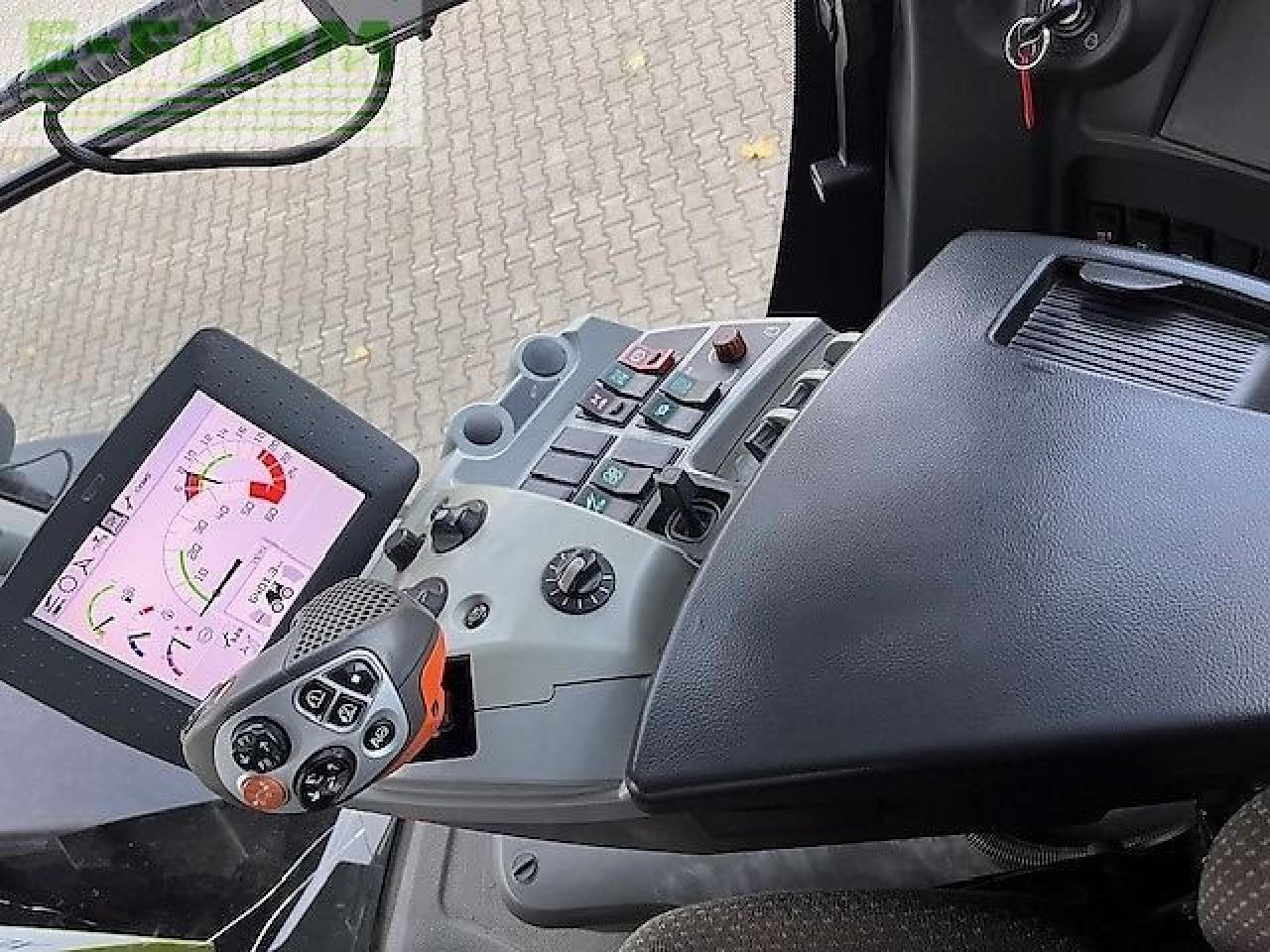 Traktor CLAAS xerion 4000 trac vc TRAC VC