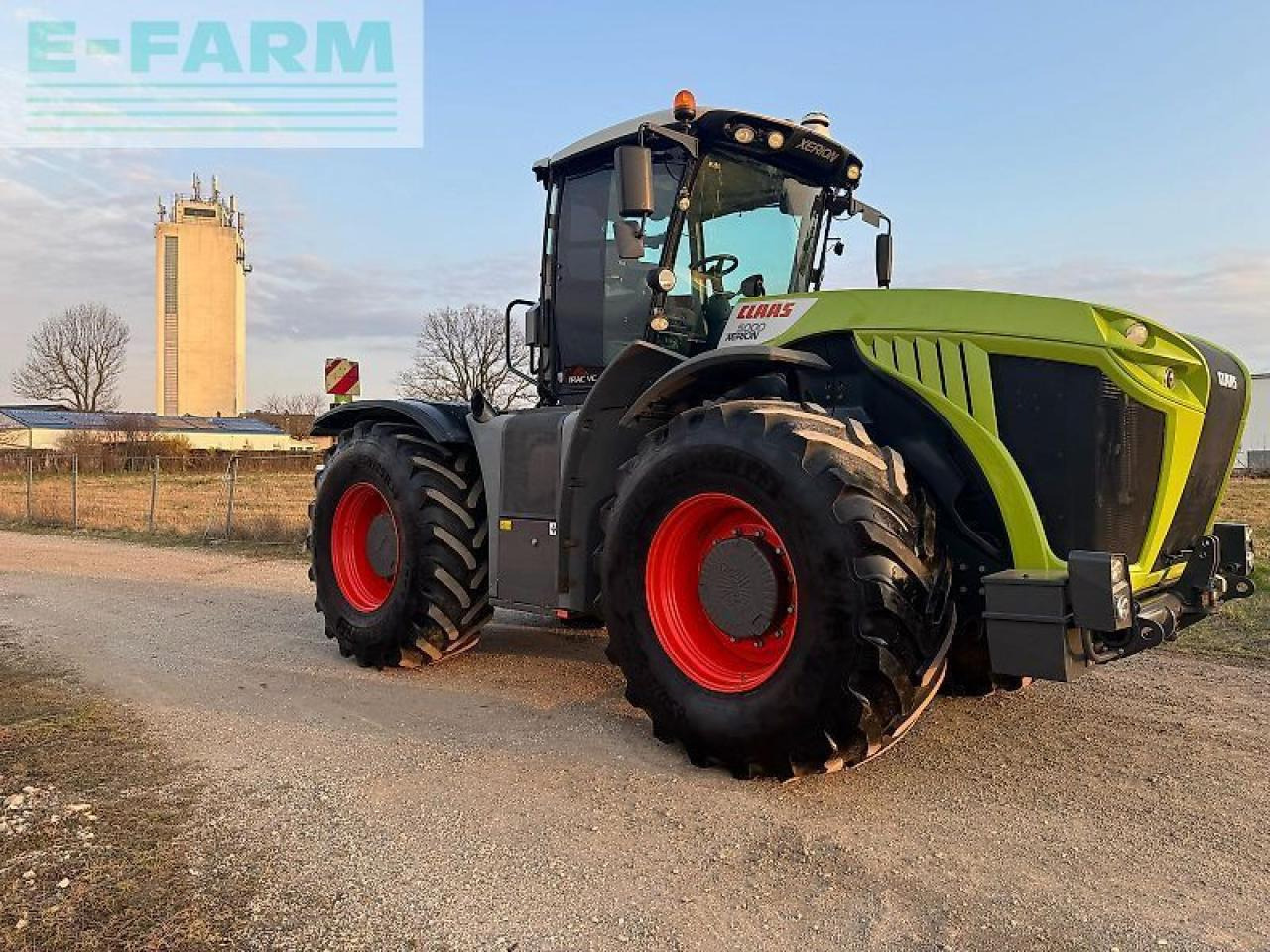 Traktor CLAAS xerion 5000 trac vc TRAC VC