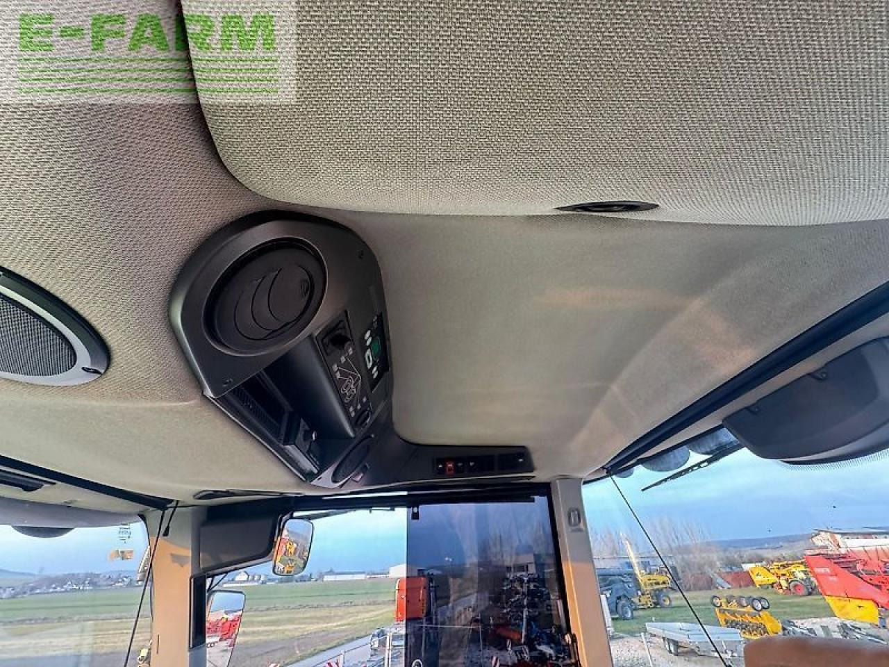 Traktor CLAAS xerion 5000 trac vc TRAC VC