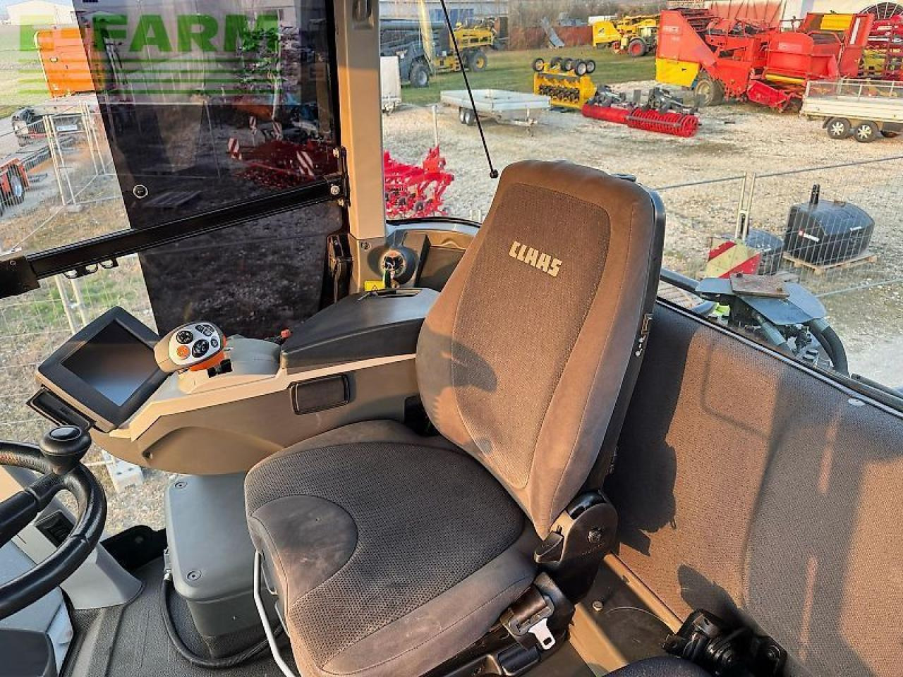 Traktor CLAAS xerion 5000 trac vc TRAC VC