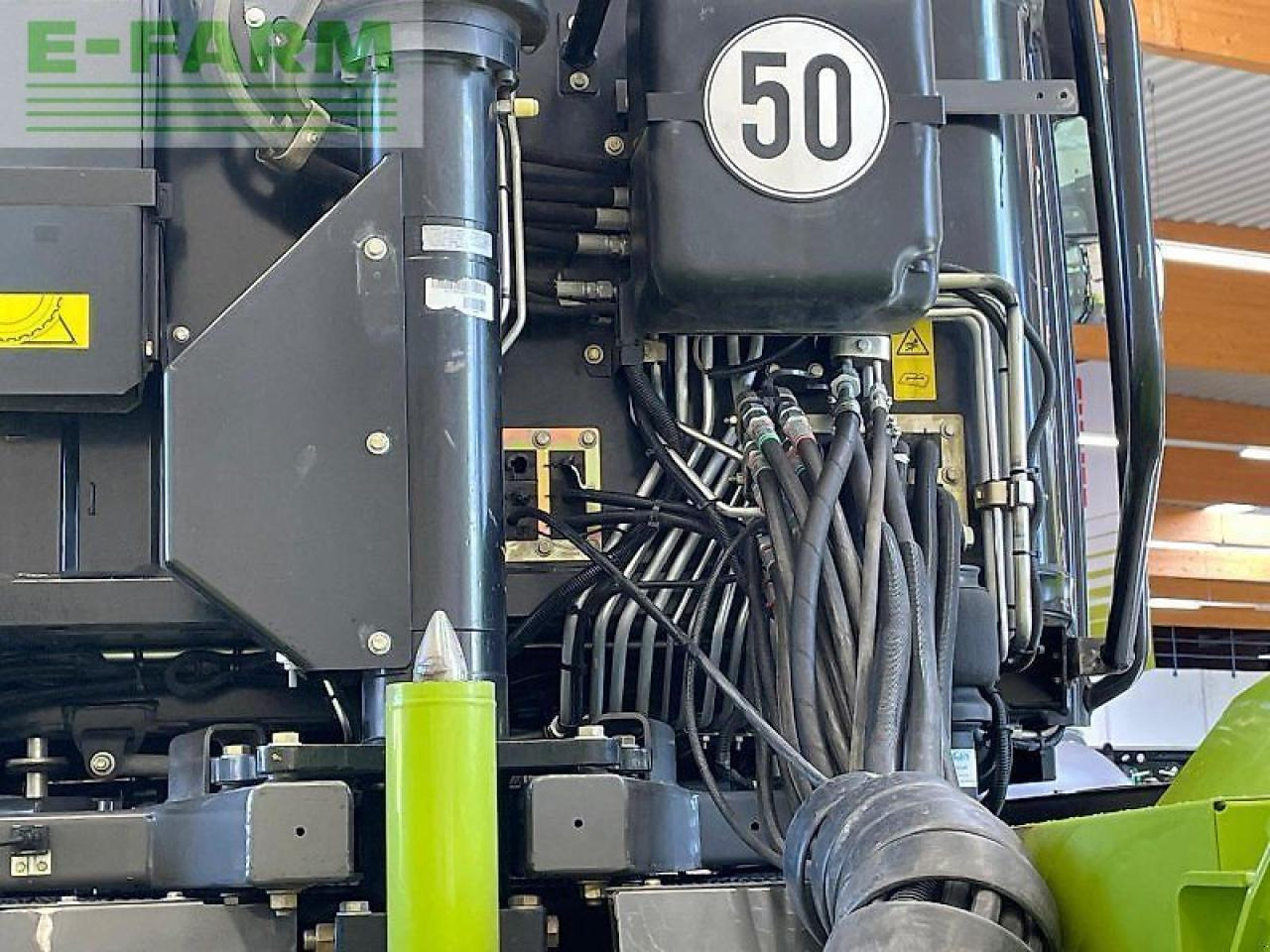 Traktor CLAAS xerion 5000 trac vc TRAC VC