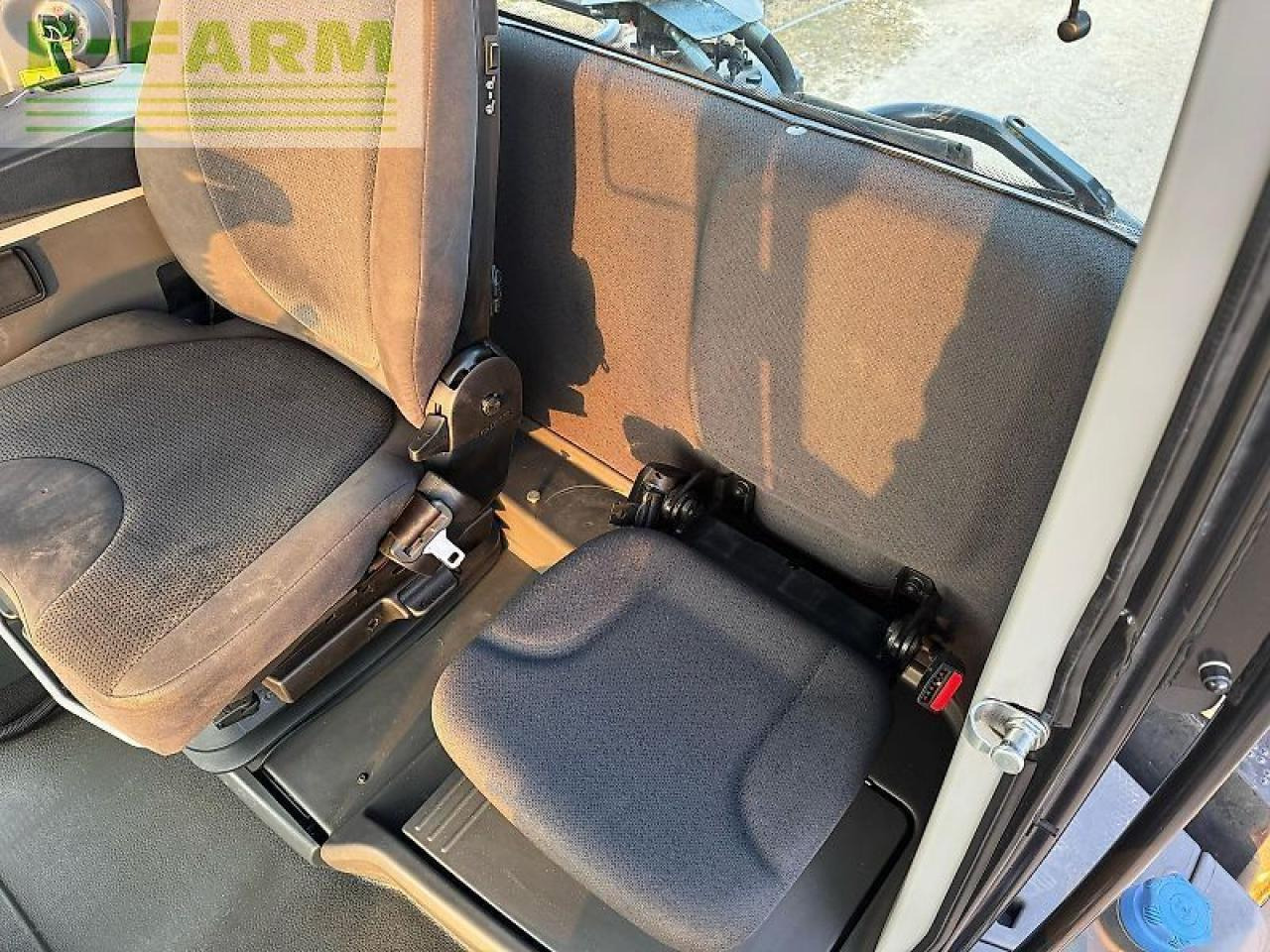 Traktor CLAAS xerion 5000 trac vc TRAC VC